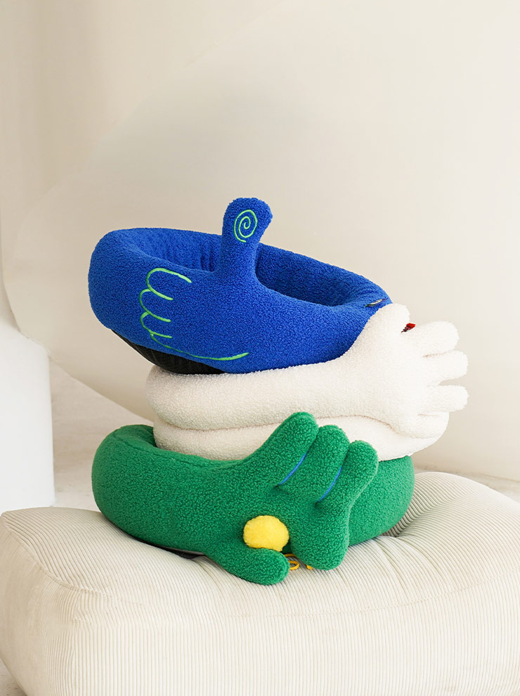 Blue, white and green ZezeLife Gesture Series Cat Beds
