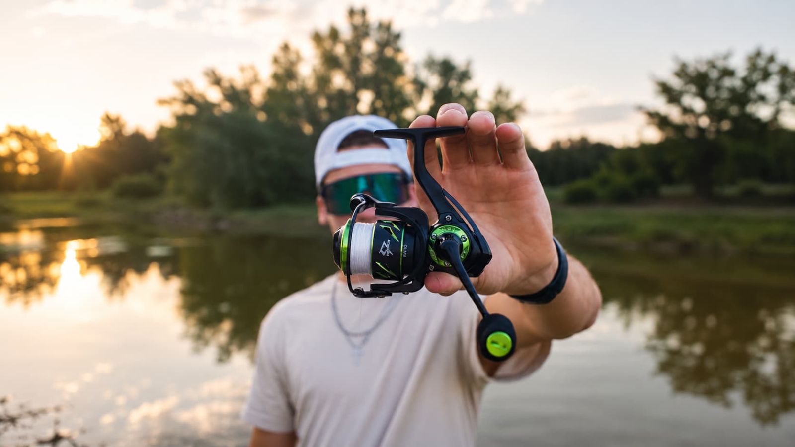 Piscifun Viper X spinning reel close-up by the lake